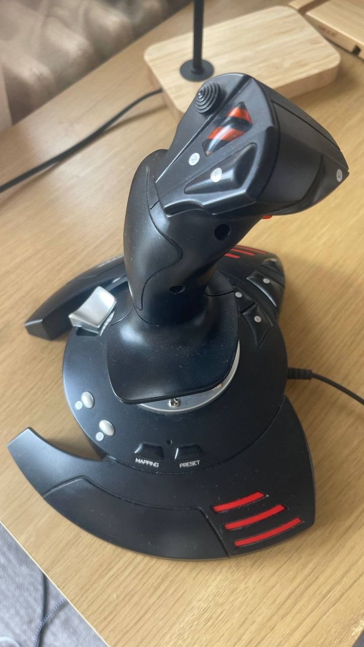 Продам джойстик Thrustmaster T.Flight Stick X