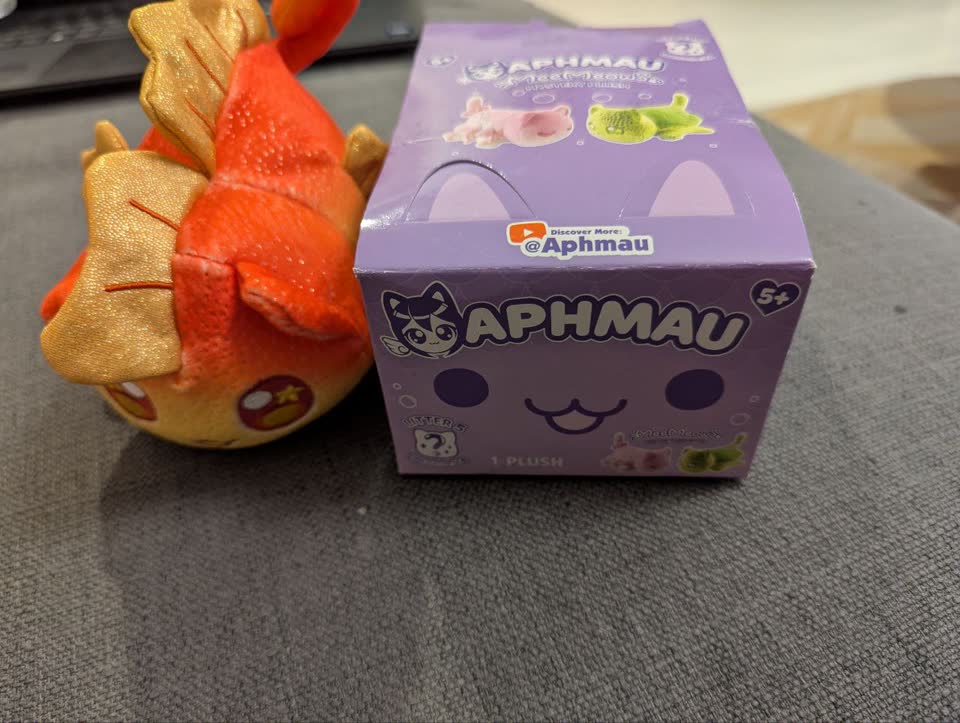 Продам коллекционного котика Aphmau Mystery plush, морской конек