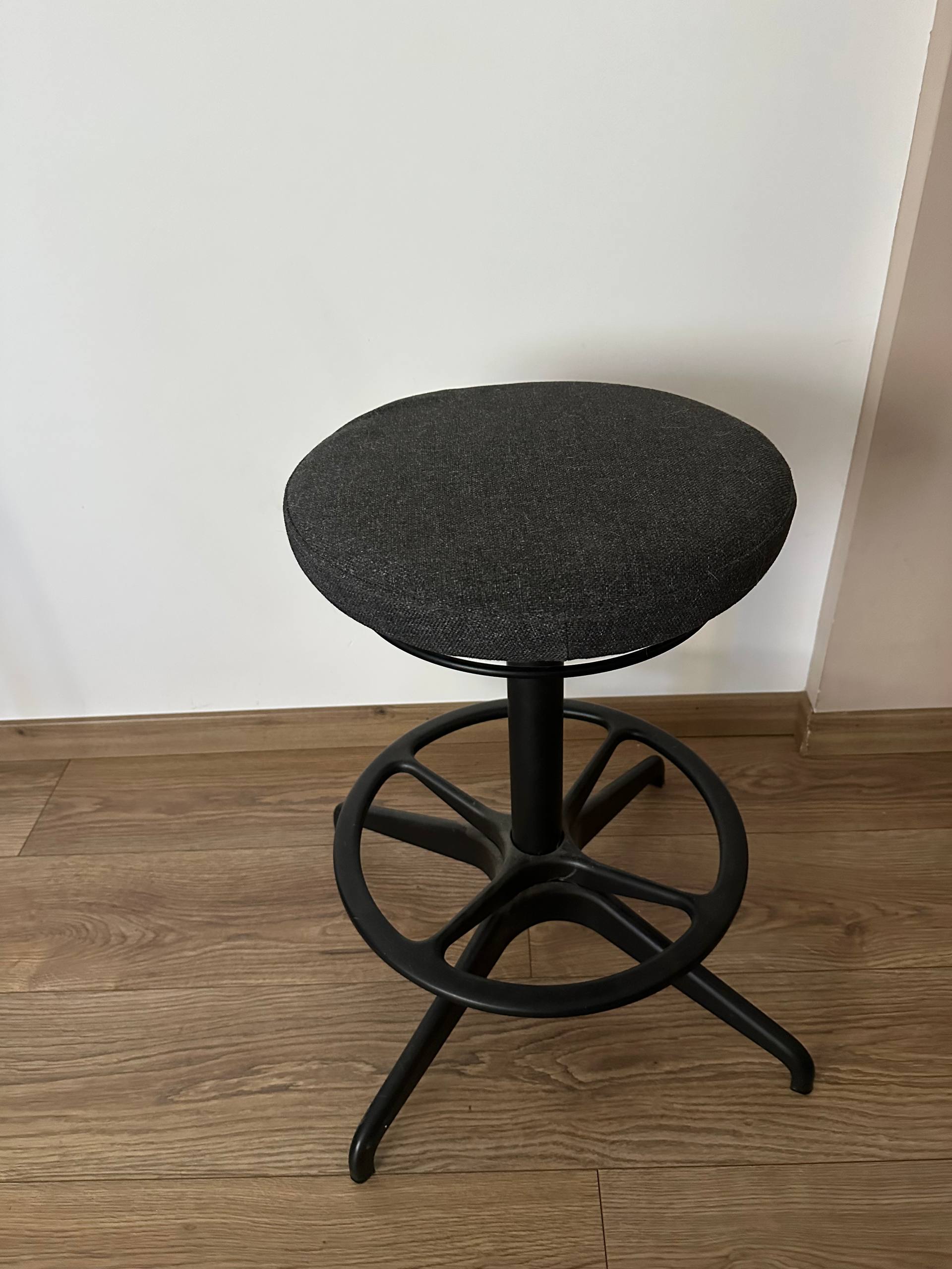 Stolica Lidkullen (IKEA)