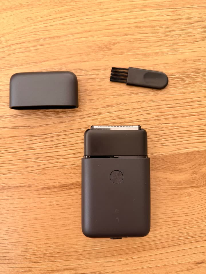 Продам портативный шейвер Xiaomi