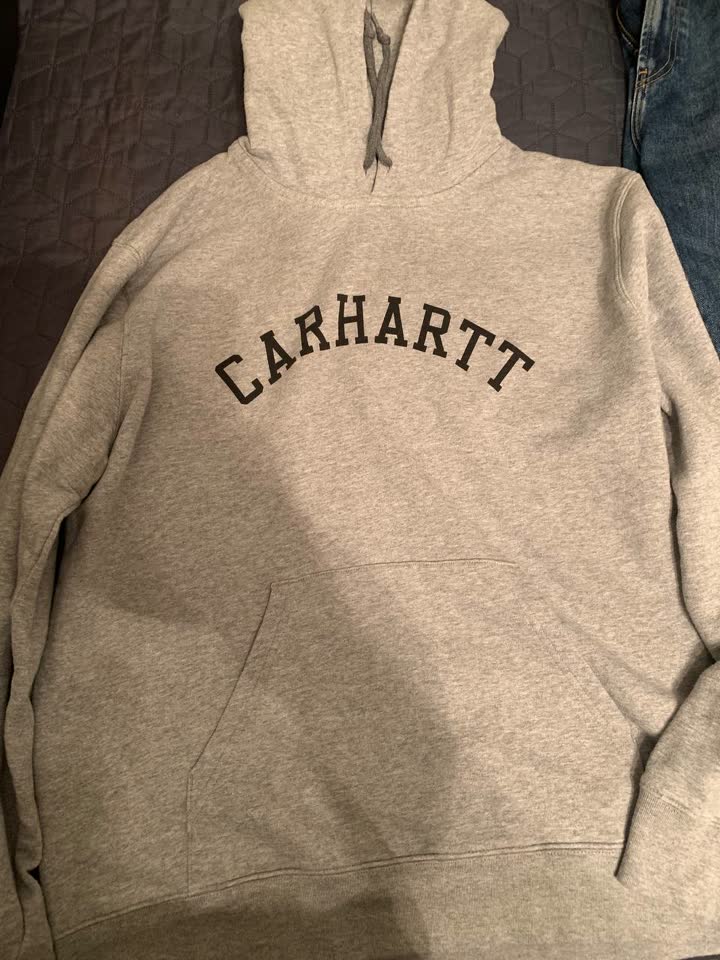 1.Толстовка Carhartt. Размер L. Состояние отдичное. 3500