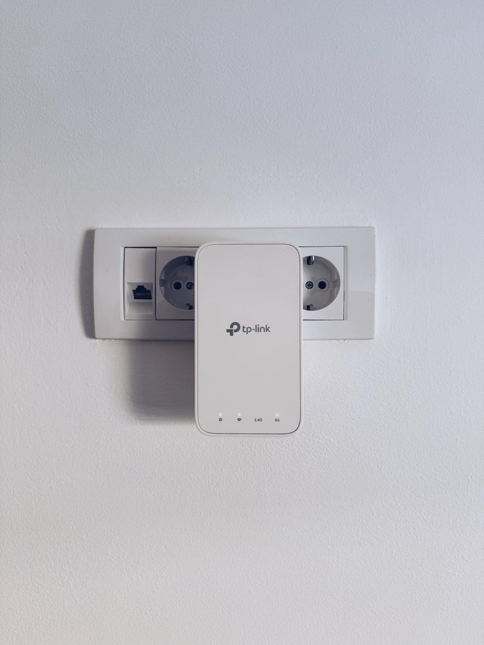 Усилитель Wi-Fi сигнала TP-Link RE330, AC1200, OneMesh