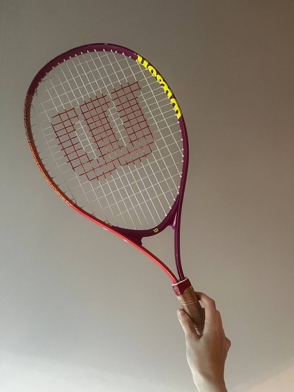 Dečji teniski reket Wilson za visinu 130-140.