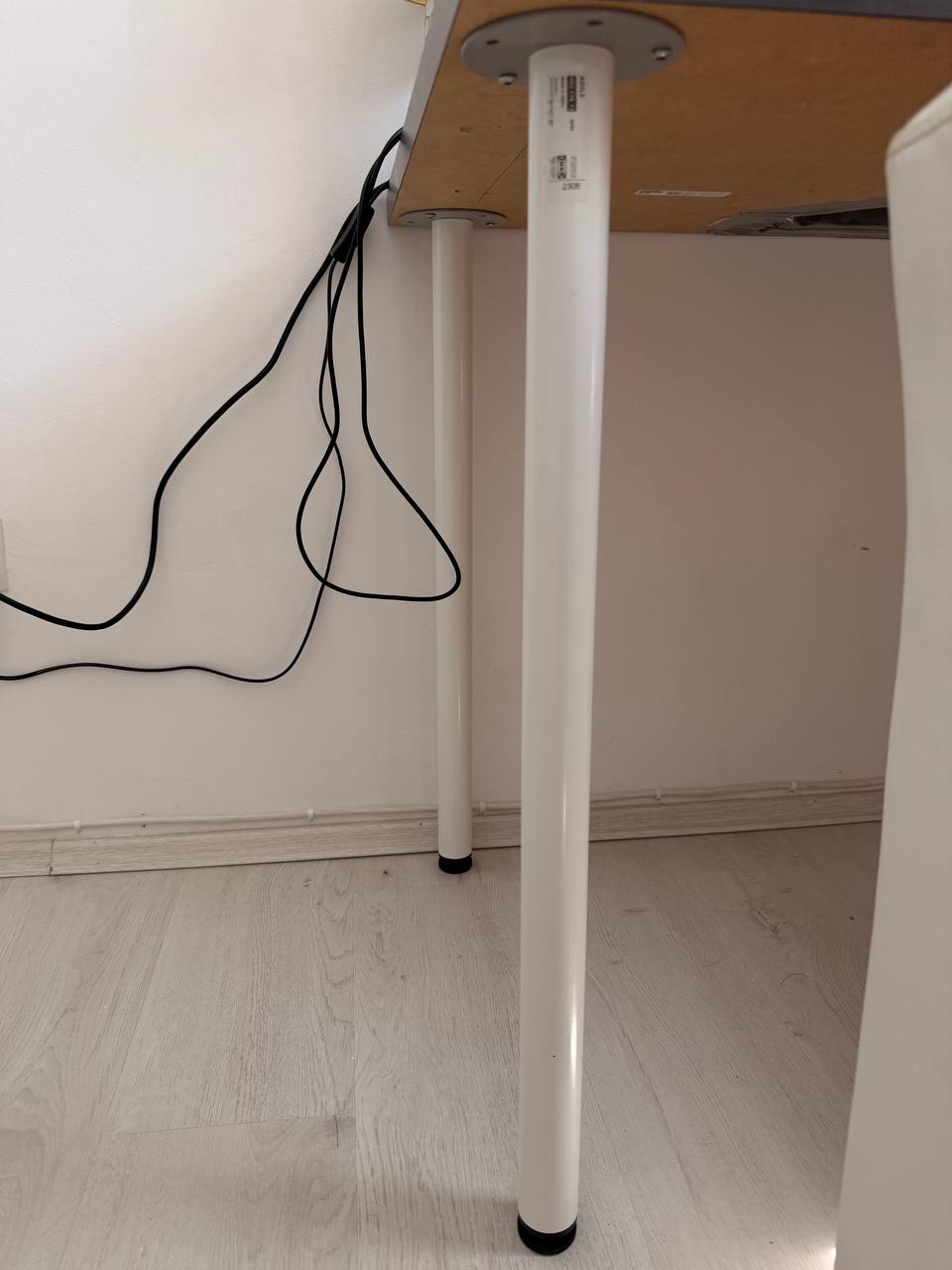 Noge za sto i komoda Ikea