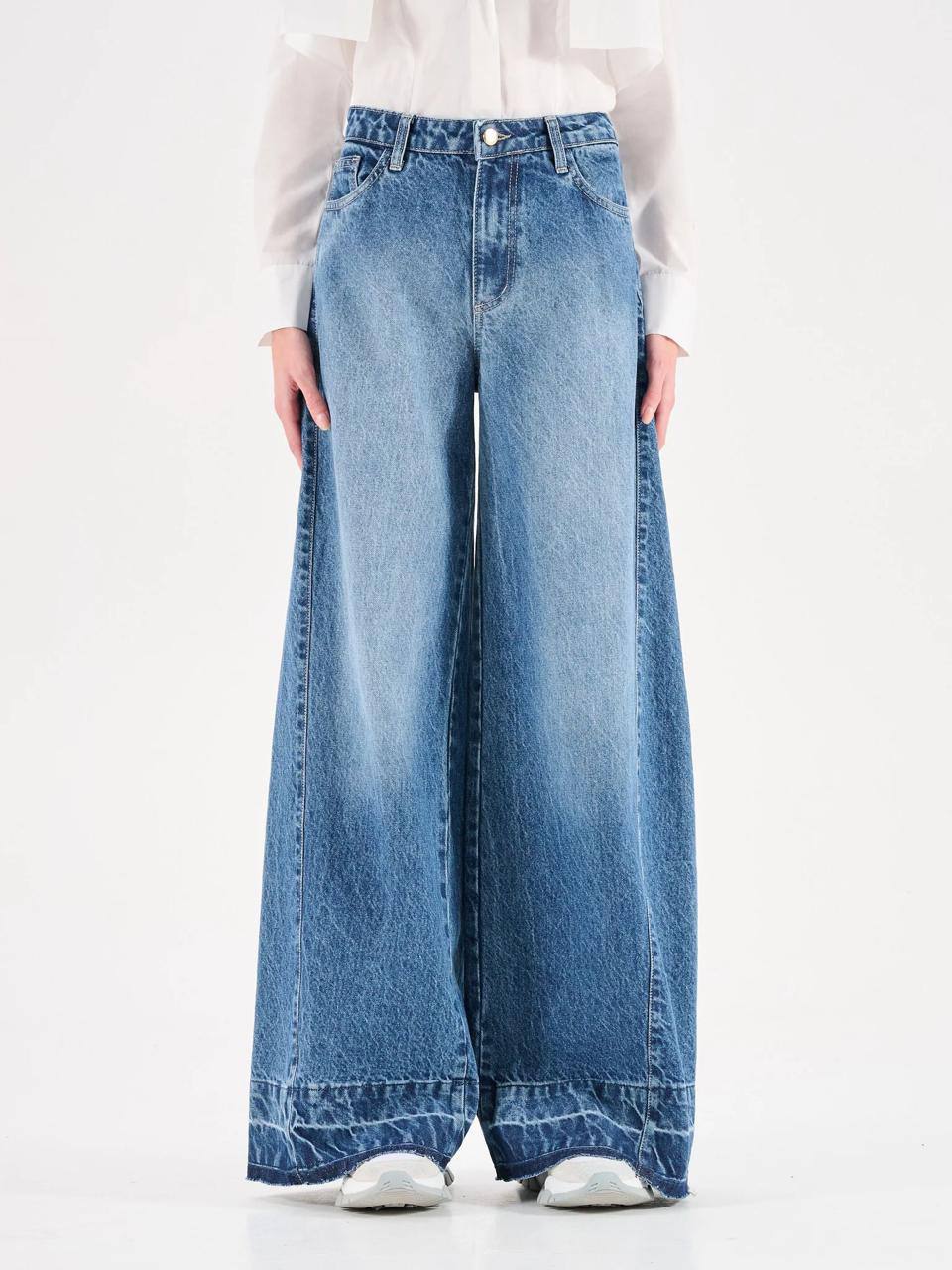 Prodajem farmerke i cargo pantalone