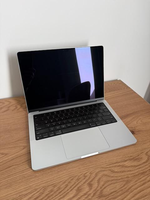 Apple MacBook Pro 14 M1 Max 64 GB 1 TB Silver