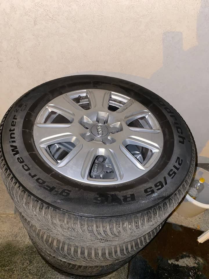 Колеса от Audi с зимней резиной 215/65 R16