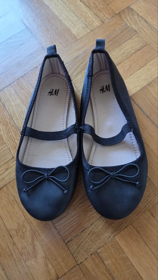 Балетки H&M 28 размер, Шорты детские 110