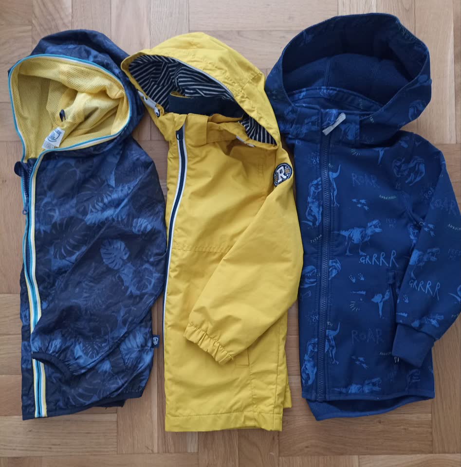 Продам лёгкие куртки для мальчика