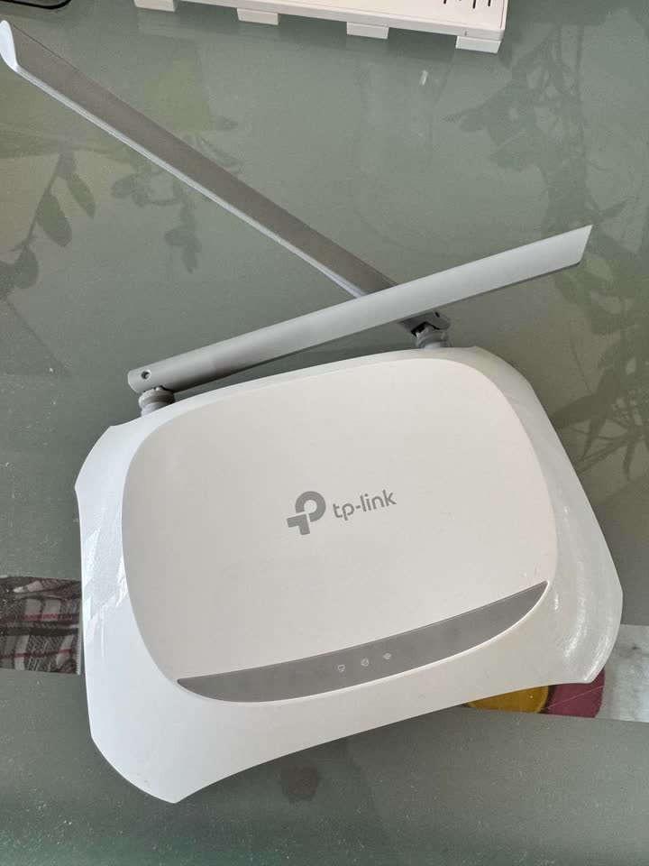 1. Роутер- маршрутизатор TP-Link TL-WR840N (фото 1-2)