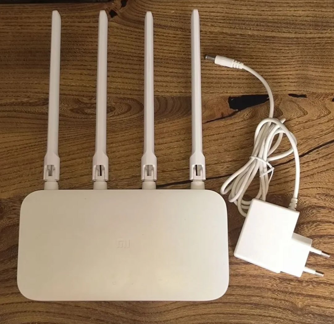 Prodajem Xiaomi Mi Router 4A (R4AC)