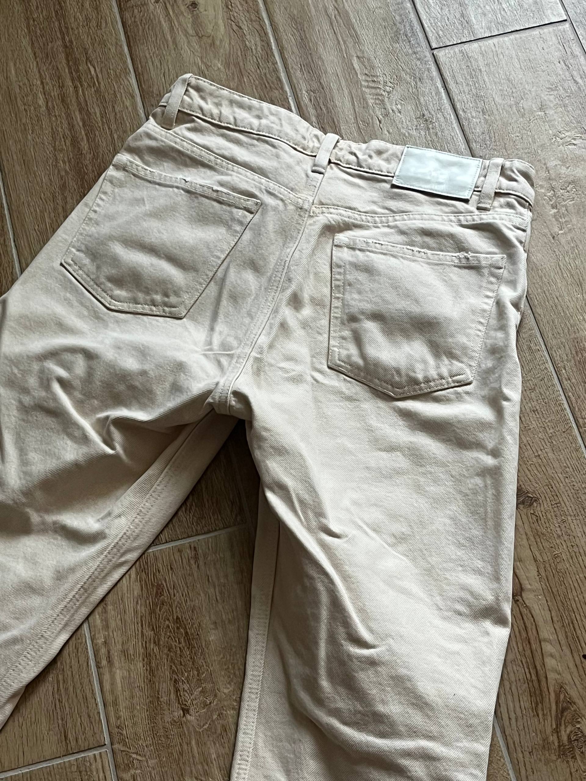 Bеле farmerke Zara, haljina Cropp i majica no name