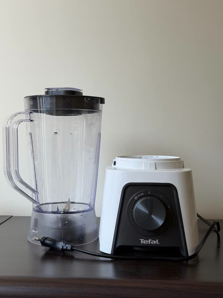 Блендер Tefal BLC2C0130