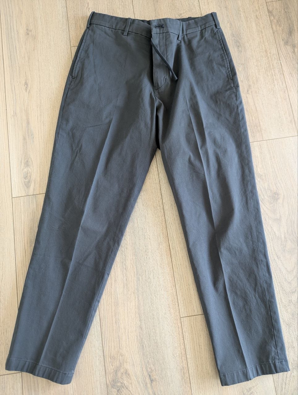 Uniqlo pantalone