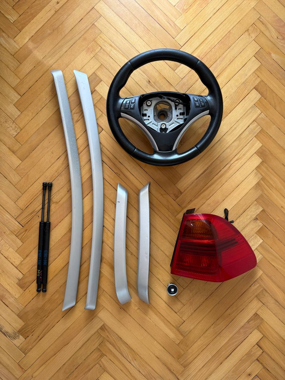 Продам б/у запчасти от BMW