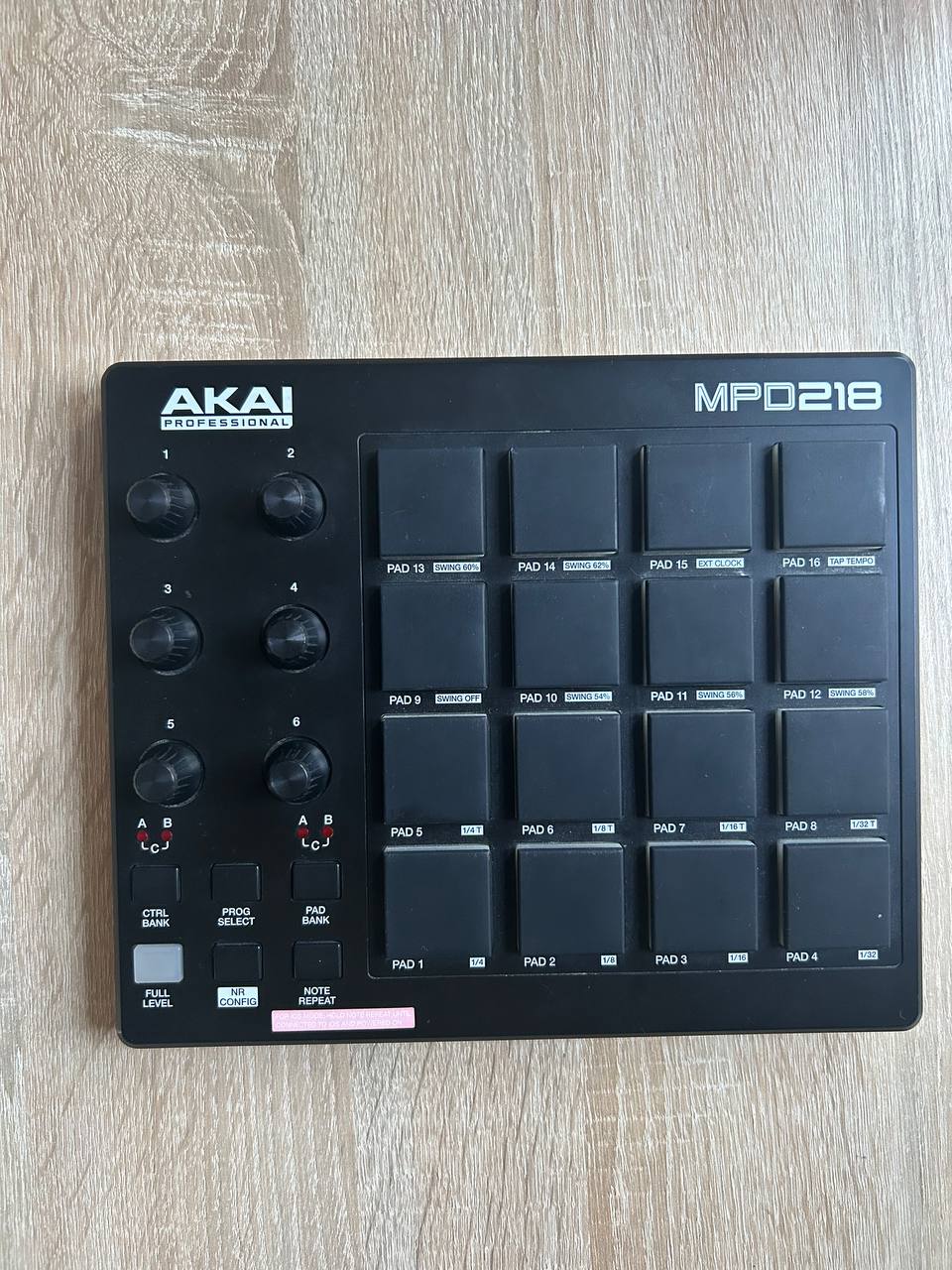 AKAI MPD 218
