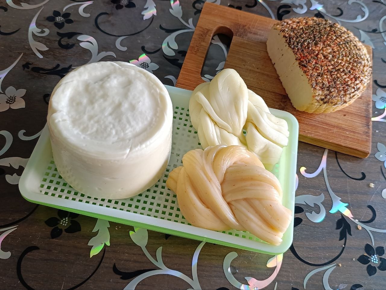 Натуральный сыр из сладкого нубийского молока