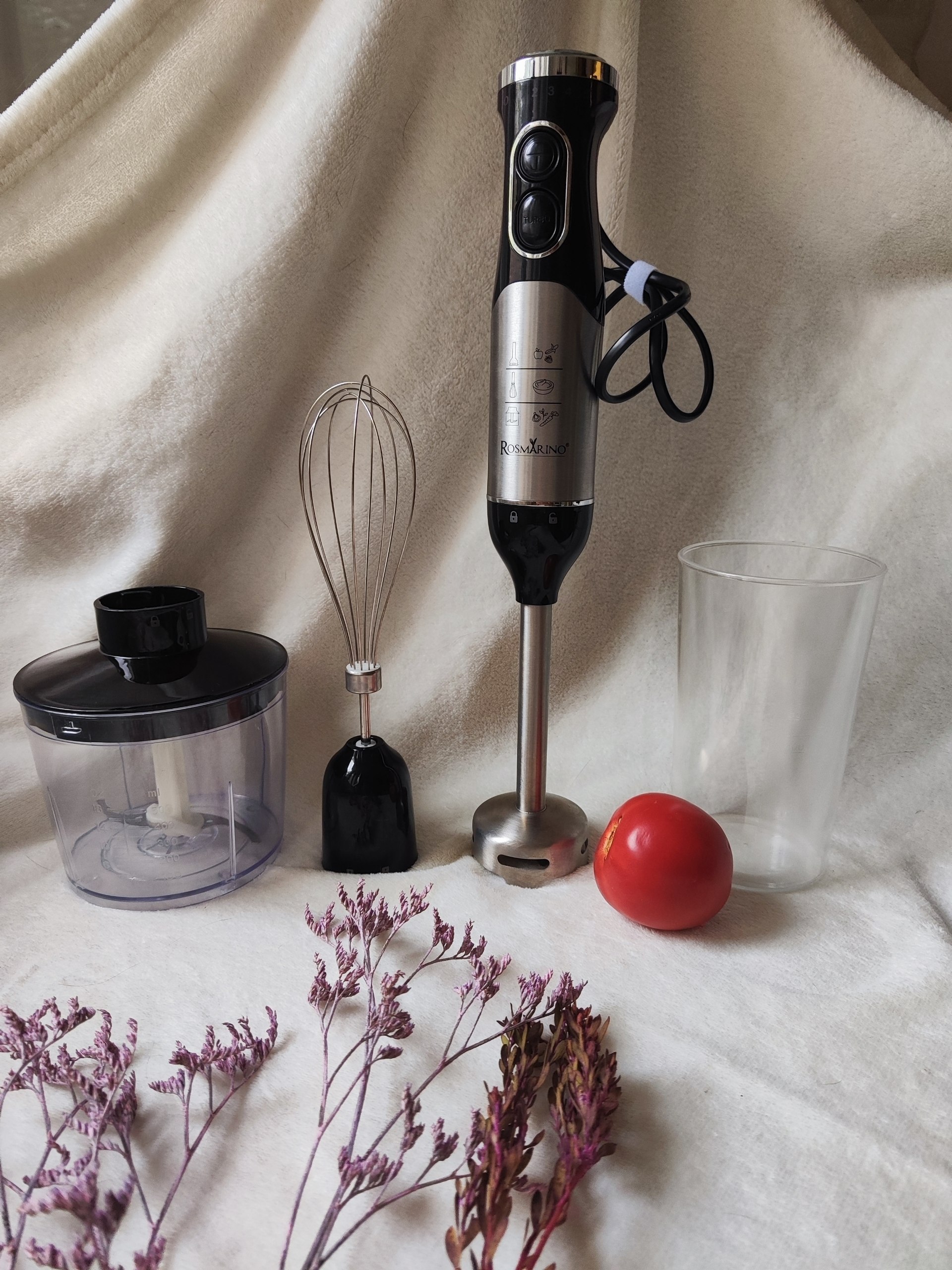 1. Potapajući blender Rosmarino Vitalia (600W) 🦾Stanje: Odlično, korišćen veoma kratko
