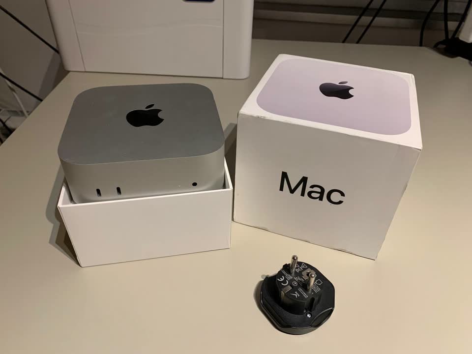 Prodajem Mac Mini M4 16/256
