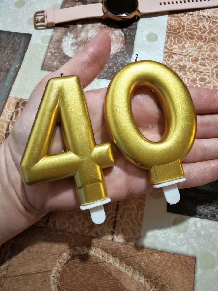 Свечки для торта 4 и 0