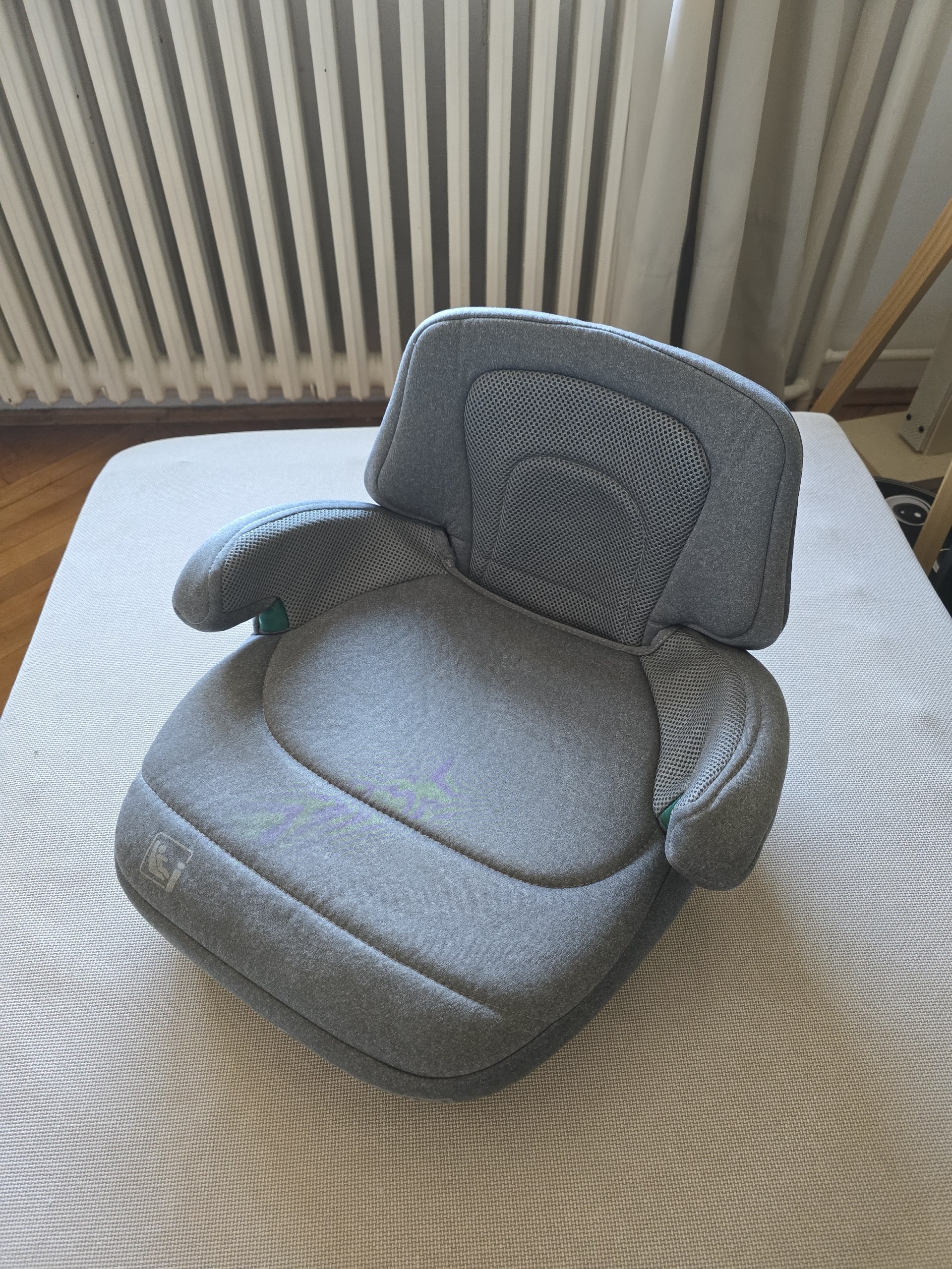 Dečje sedište (buster) ISOFIX