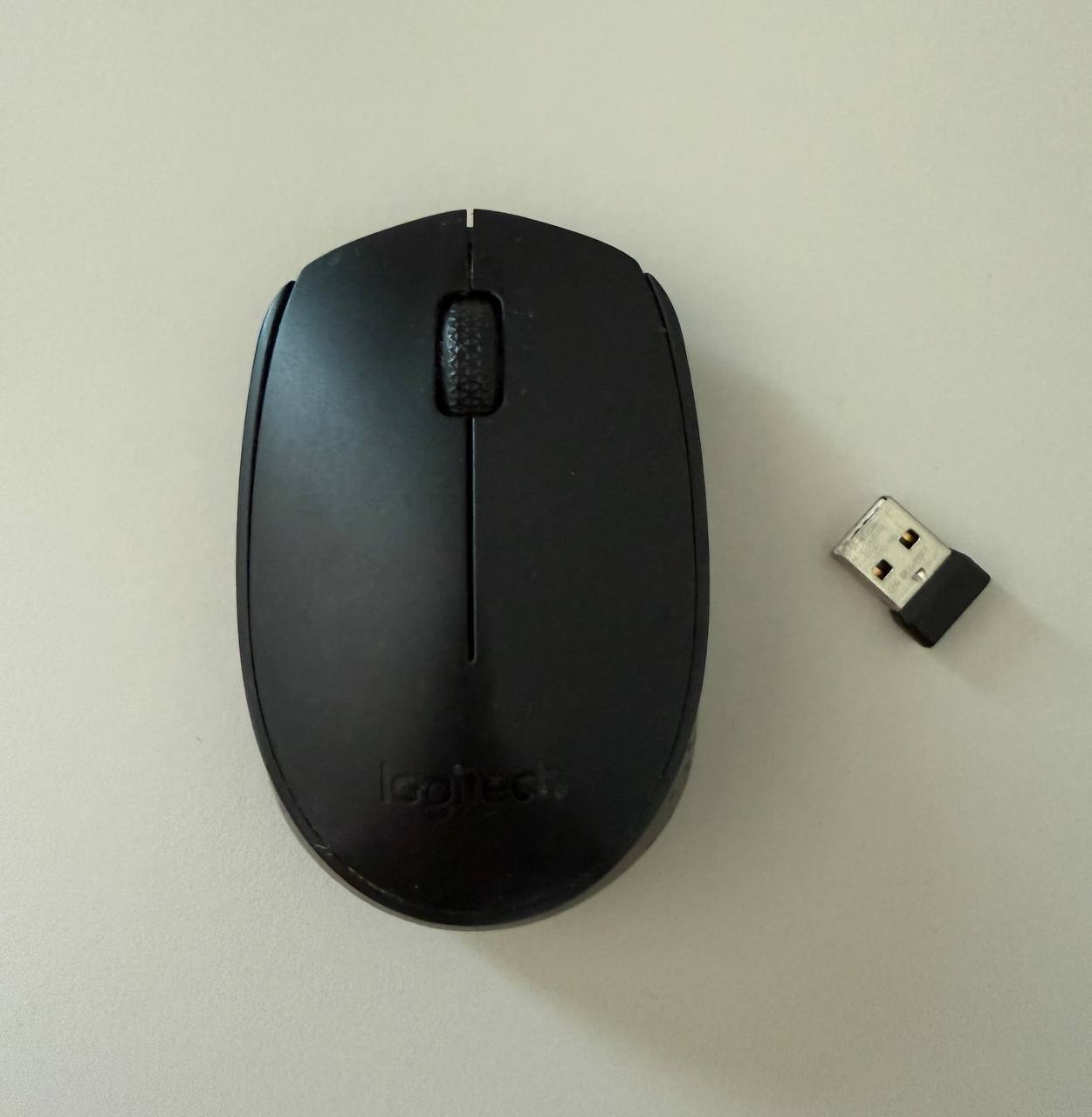 Беспородная мышка Logitech