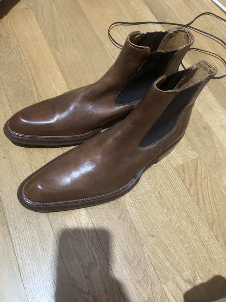 70€.Новые.Люксовая кожа.Подойдут на 43. Новый Белград