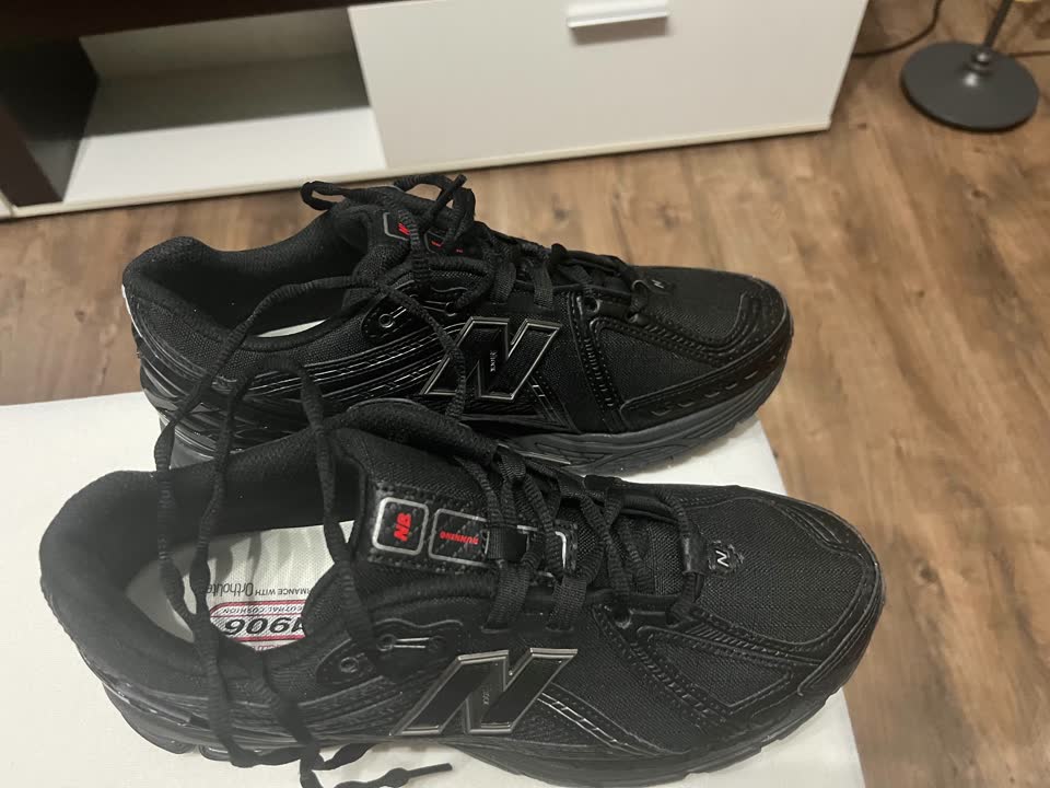 New Balance 1906R