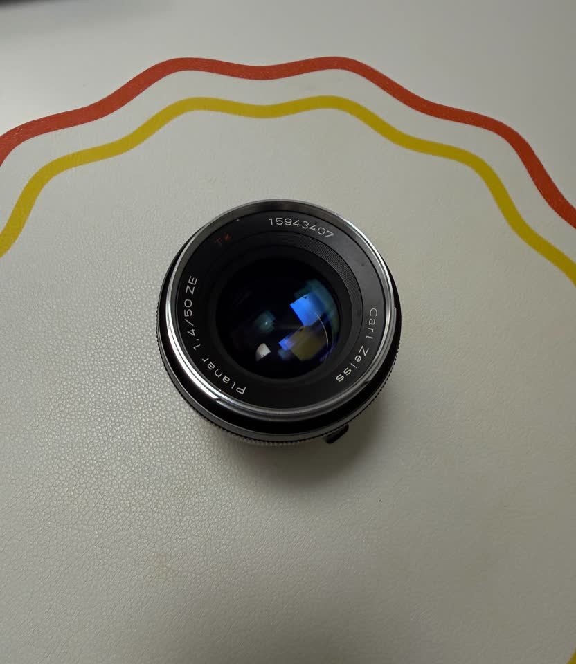 Carl Zeiss planar 50mm f1.4 ze