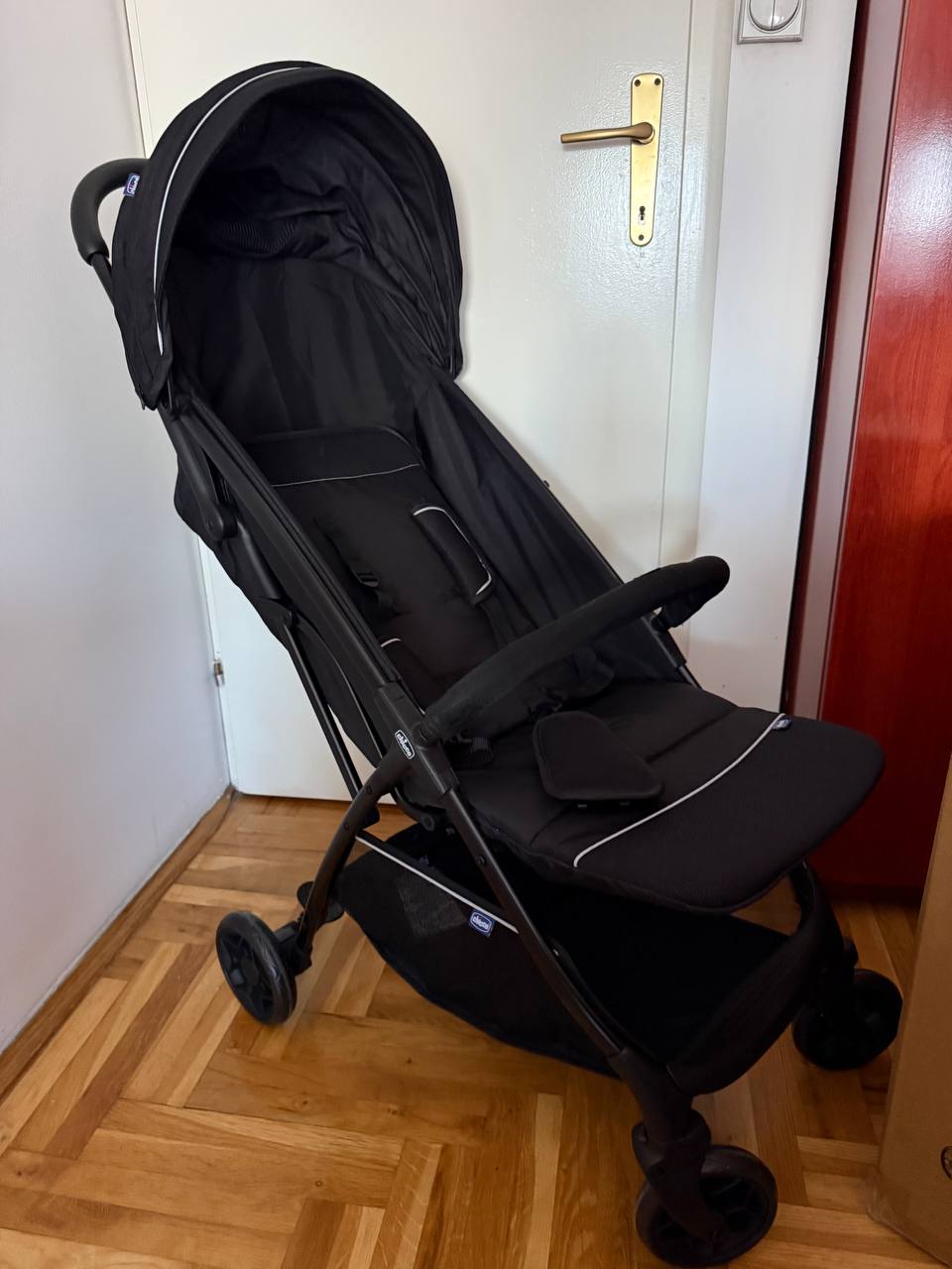 Potpuno nova Chicco Glee kolica