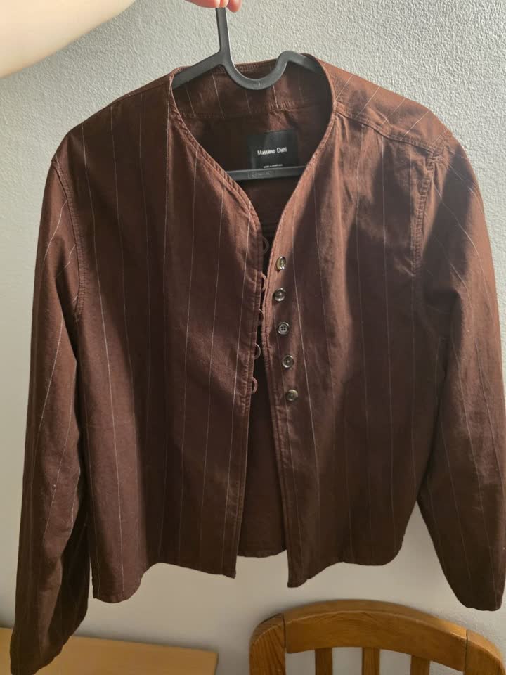 Пиджак Massimo Dutti и юбка Uniqlo