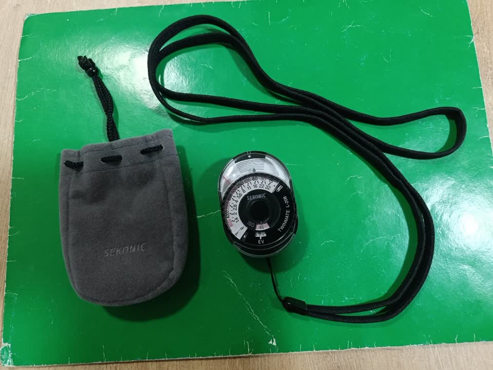 Продаю Экспонометр Sekonic L-208. Состояние идеальное, ни царапинок, никаких следов использо