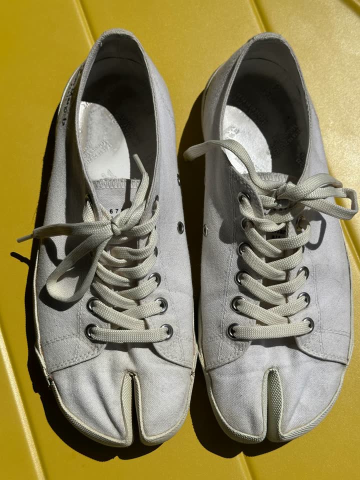 Maison Margiela tabi, Vans