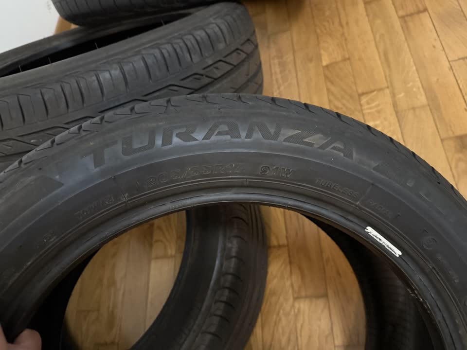 Продам летнюю резину Bridgestone Turanza T001
