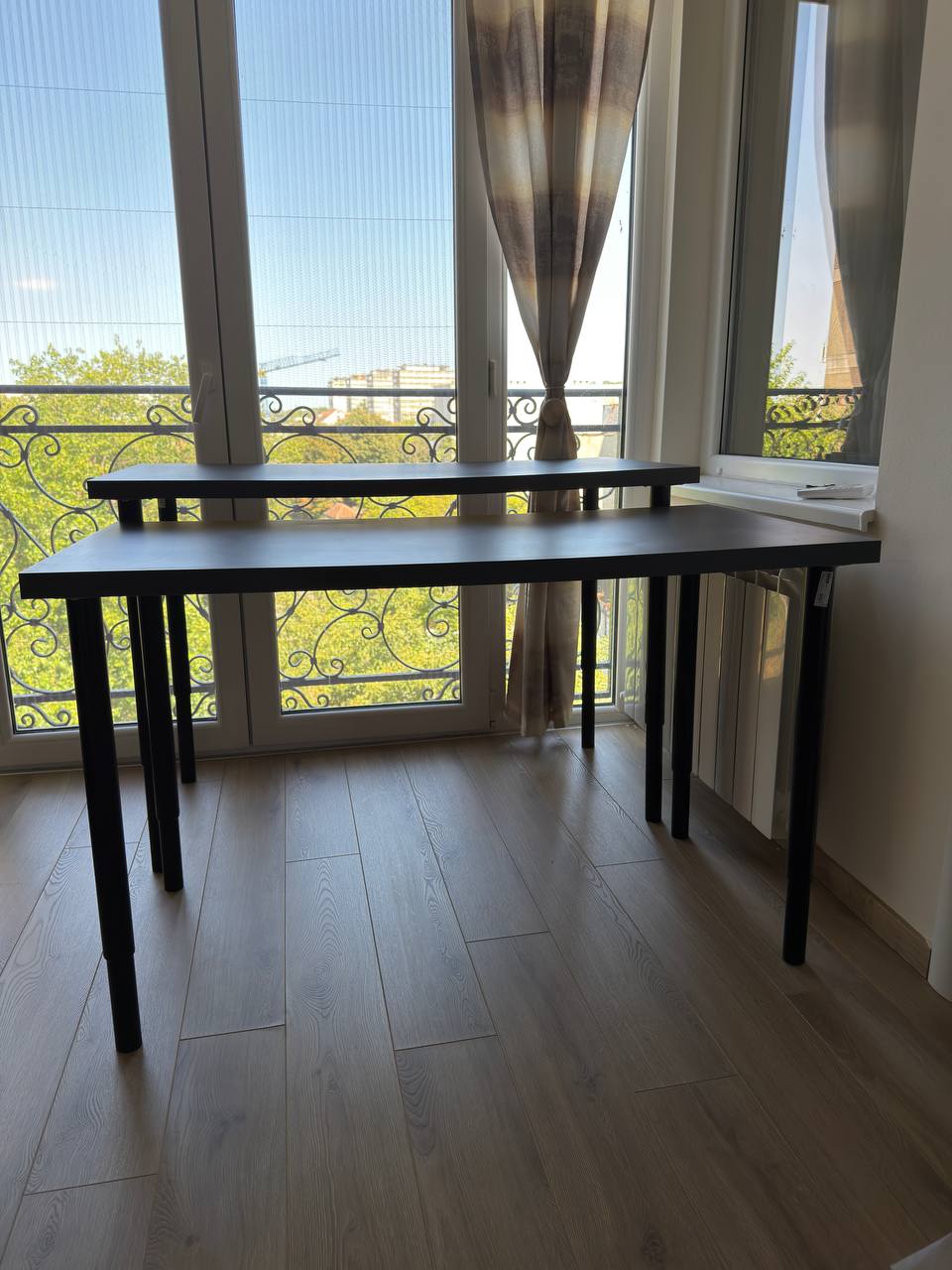 Prodajem 2 stola IKEA LINNMON / OLOV
