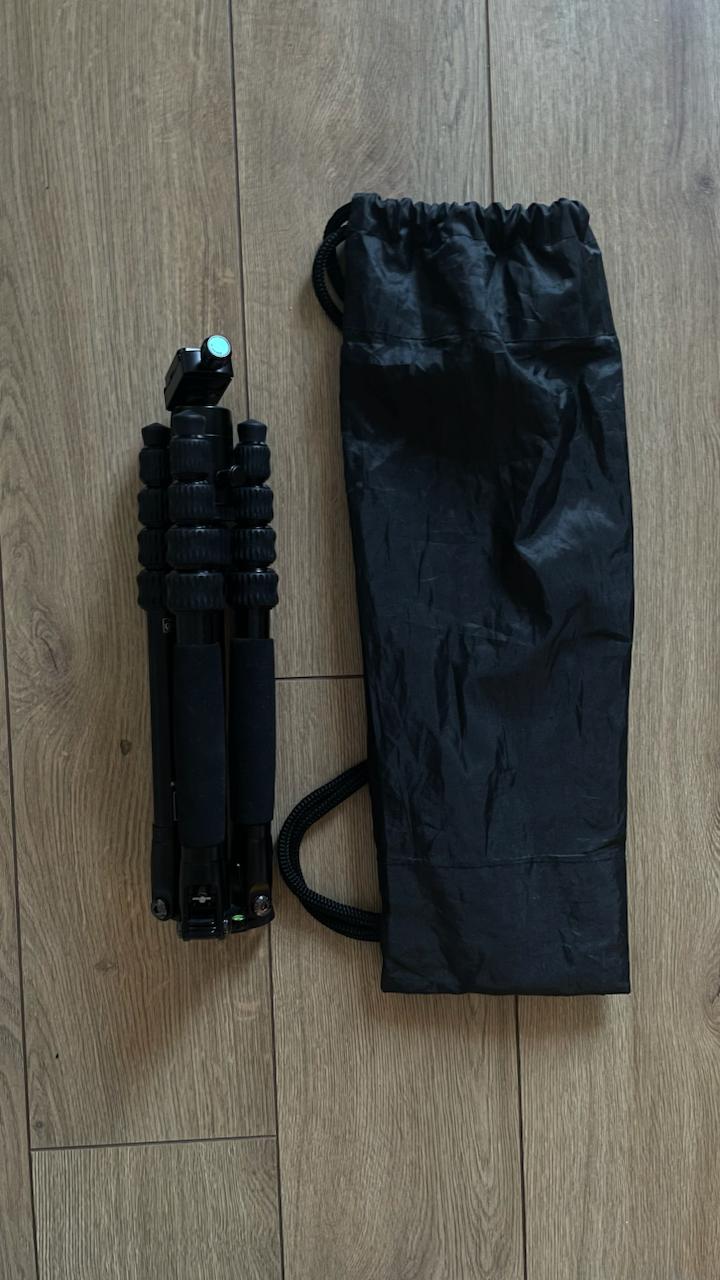 Штатив SIRUI AM-005K Traveler UltraLight / Осветитель Raylab RL-LED12RGB