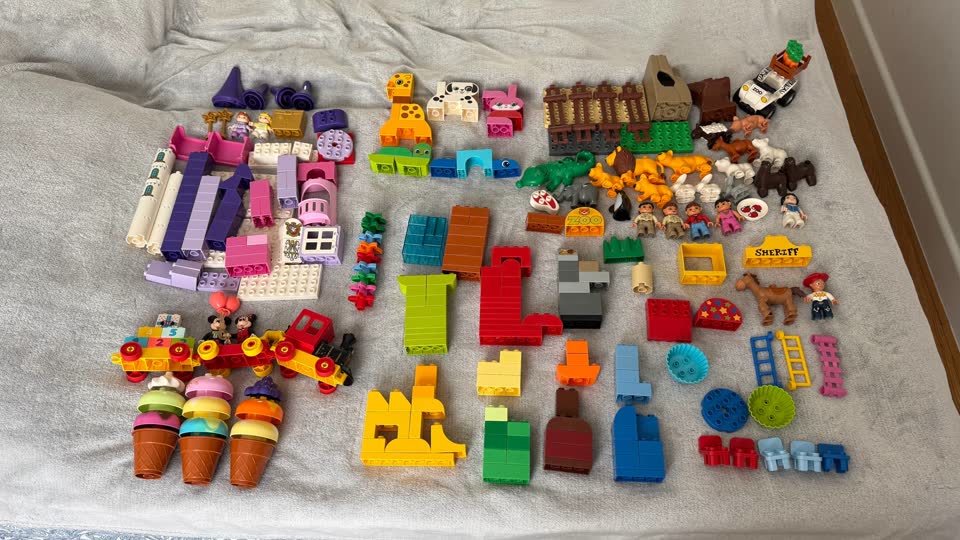 Продам Lego Duplo оригинал 285 деталей