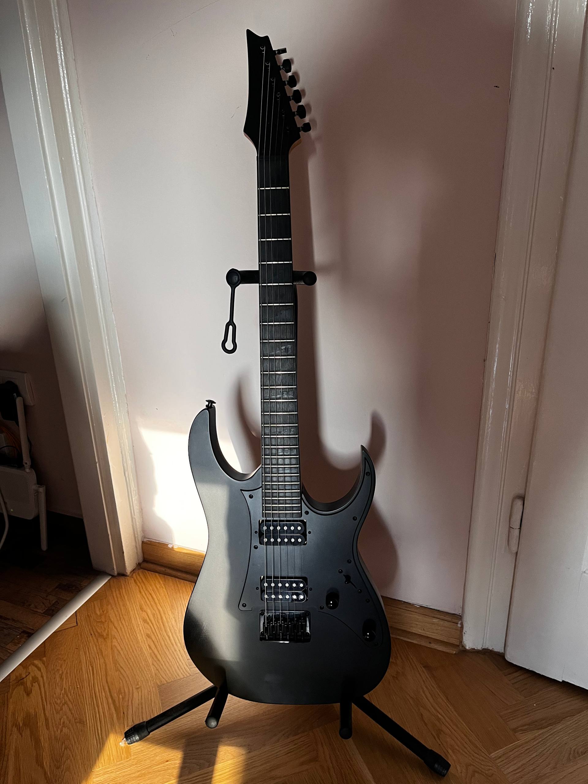 Prodajem gitaru Ibanez Gio Superstrat HH