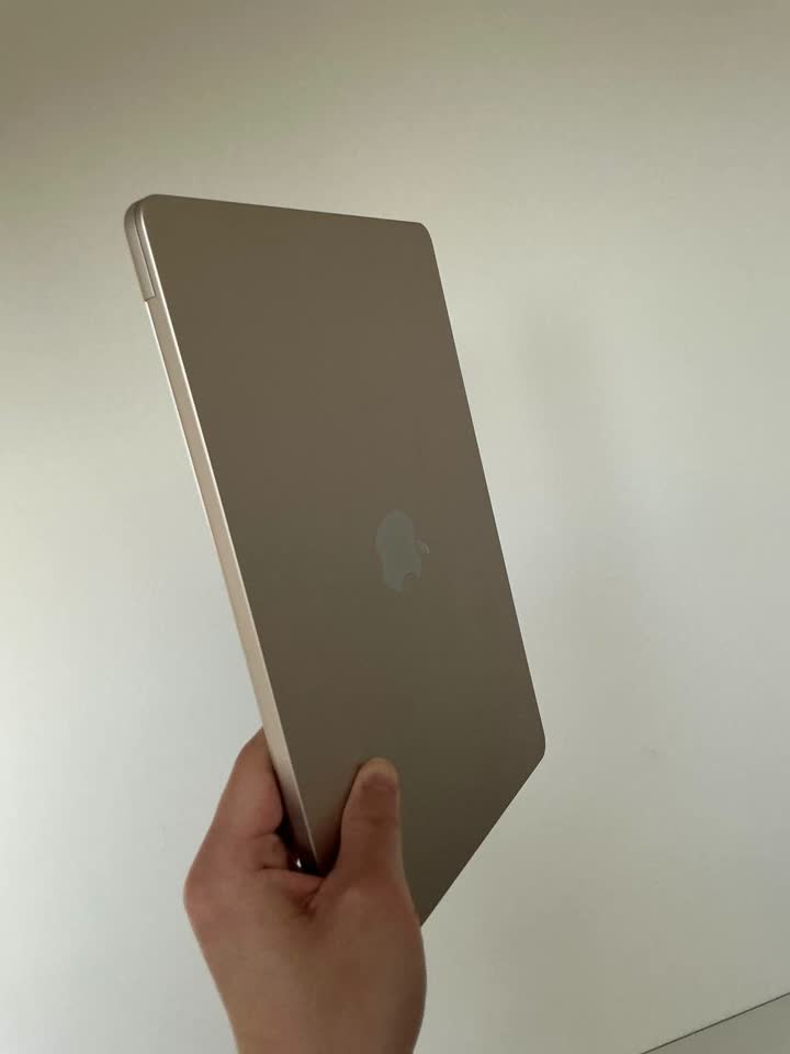 MacBook Air M4 золотой 16/256