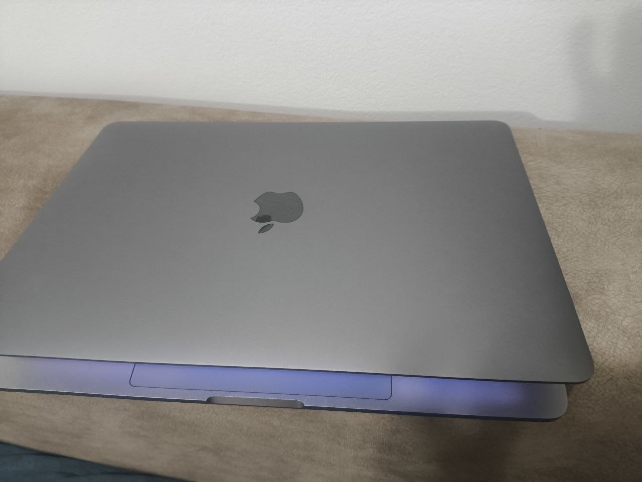 Продам MacBook Pro 13" 2019