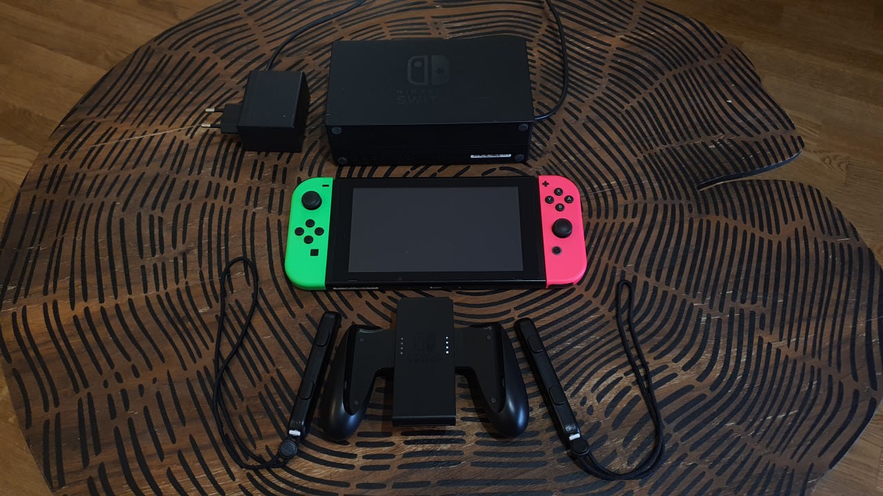 Prodajem Nintendo Switch
