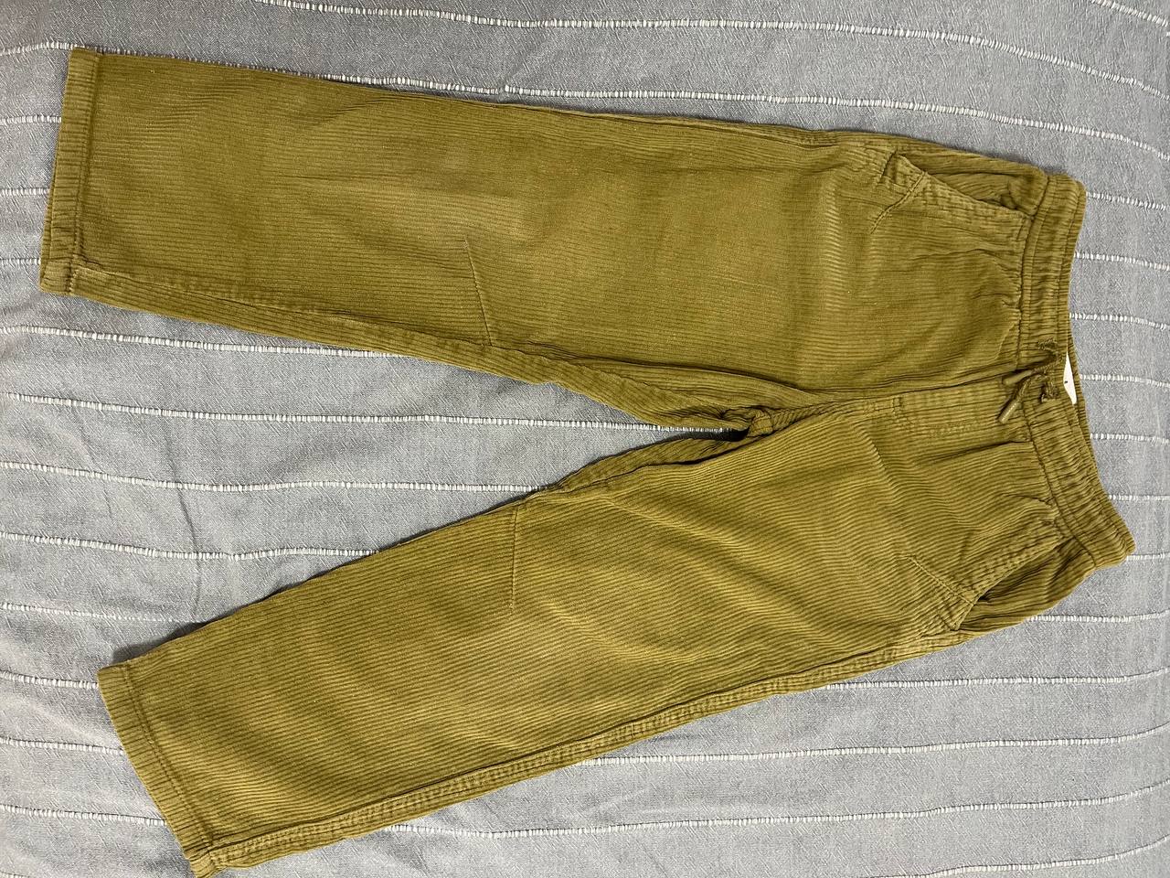 Somotne pantalone i dukserica, komplet Tommy Hilfiger, žute kopačke, majice, šortsevi i papuče