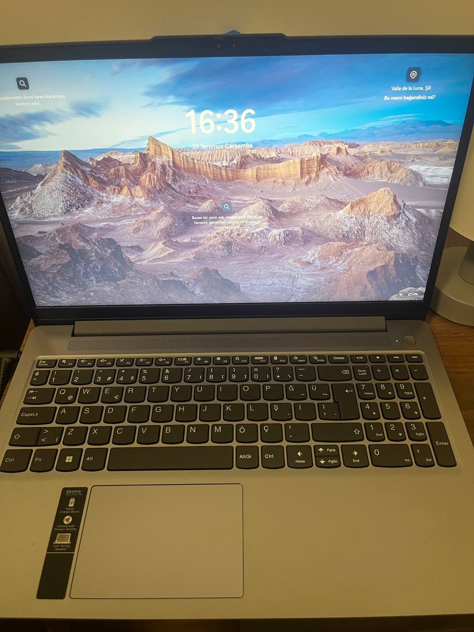 Lenovo IdeaPad Slim 3 15IAN8 laptop