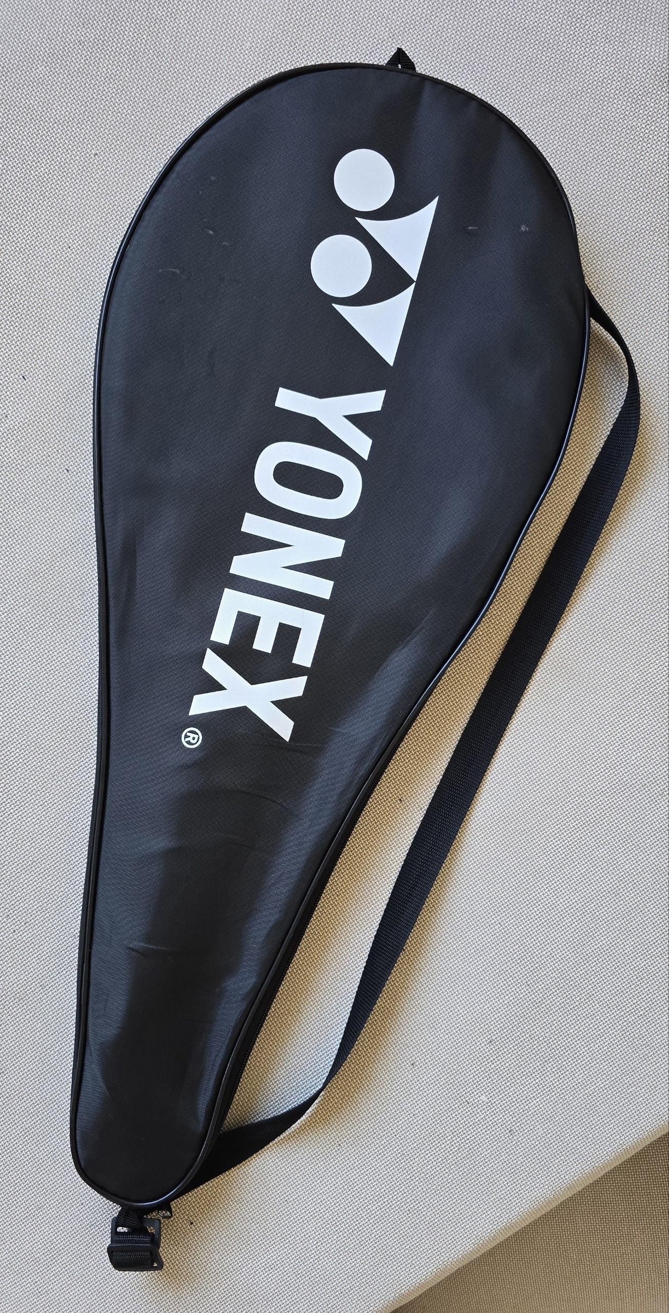 Yonex EZONE 26 — juniorski teniski reket