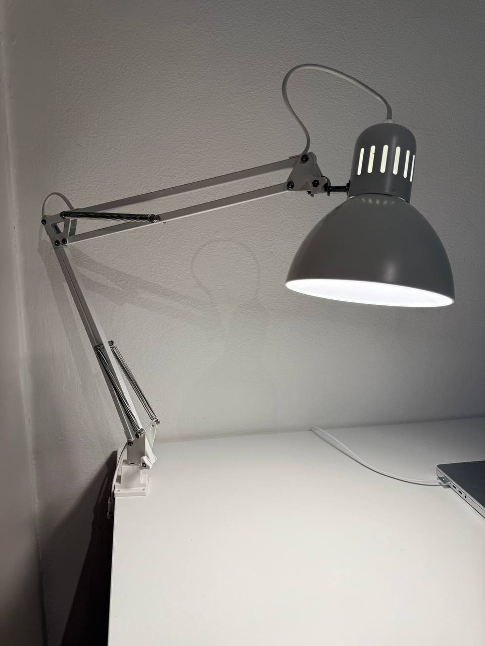 Prodajem lampu