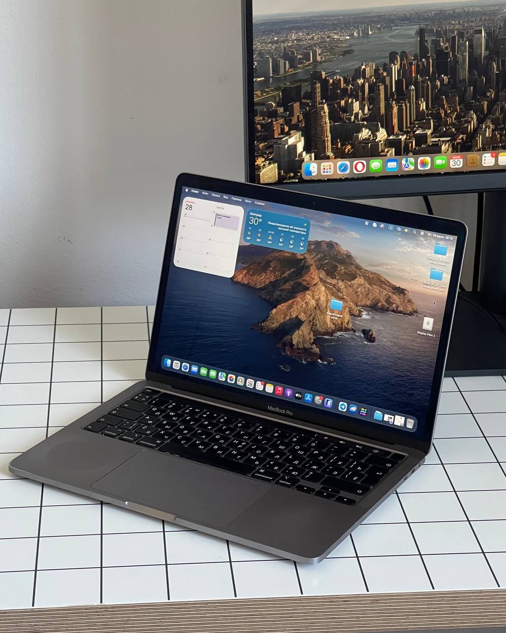MacBook Pro 13” 2020 (4 Thunderbolt 3) | i5 | 16 GB | 256 GB