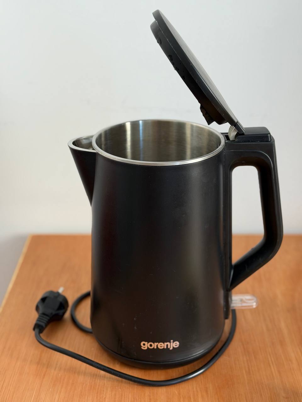 Električni čajnik Gorenje