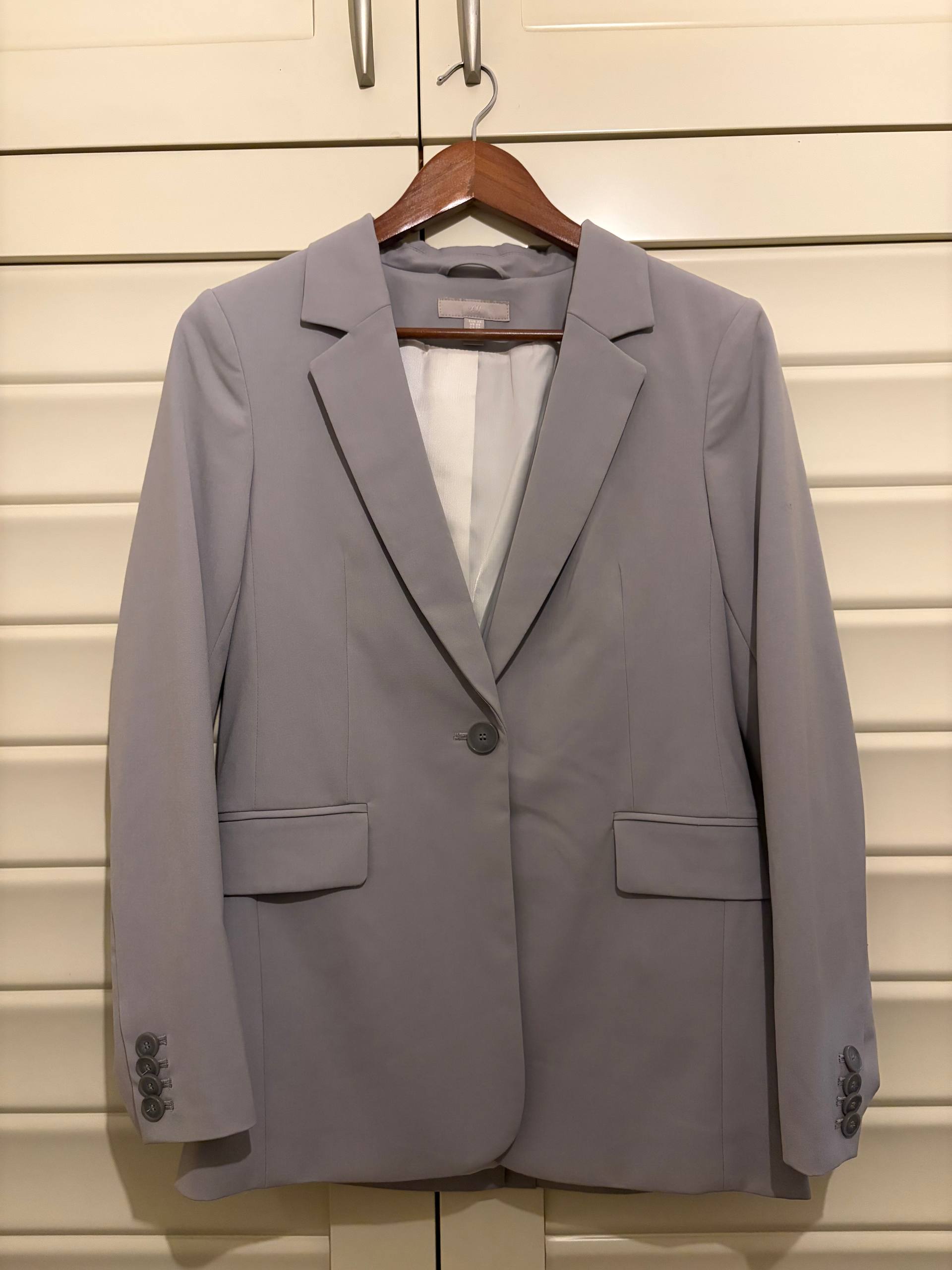 Продаю два пиджака из H&M