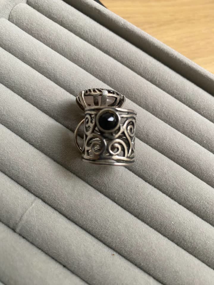 Черный Оникс. Кольцо 16,5р. 925 проба