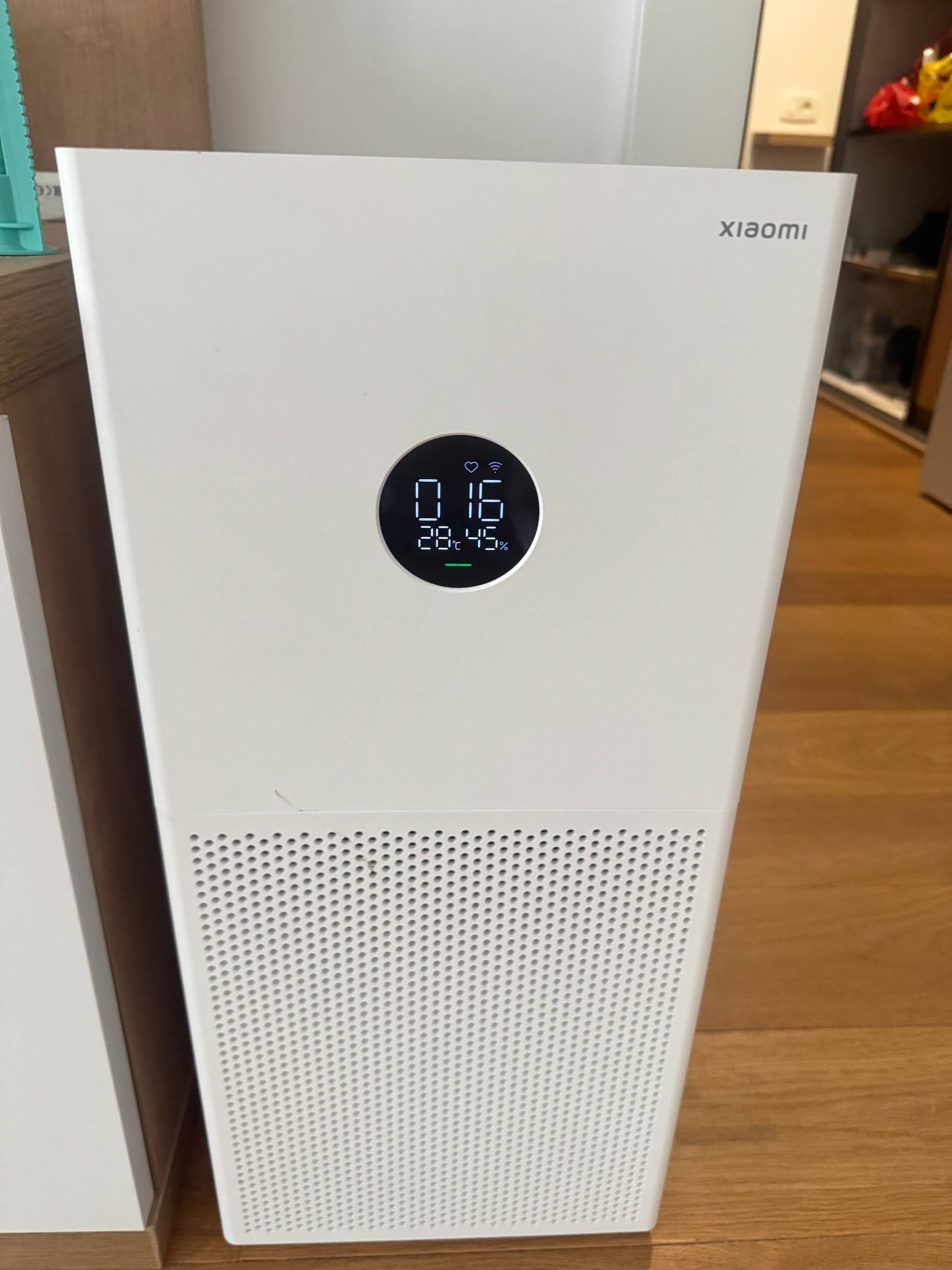 Prodajem Xiaomi Mi 4 Lite prečišćivač vazduha